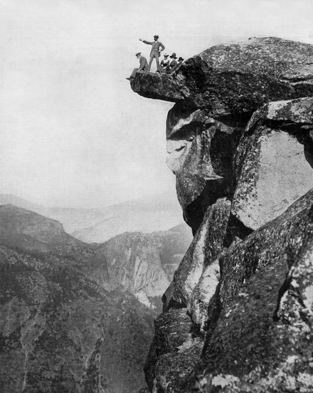 Yosemitské údolí, Kalifornie, c. 1890 (černobílá fotografie) od John Lawson Stoddard