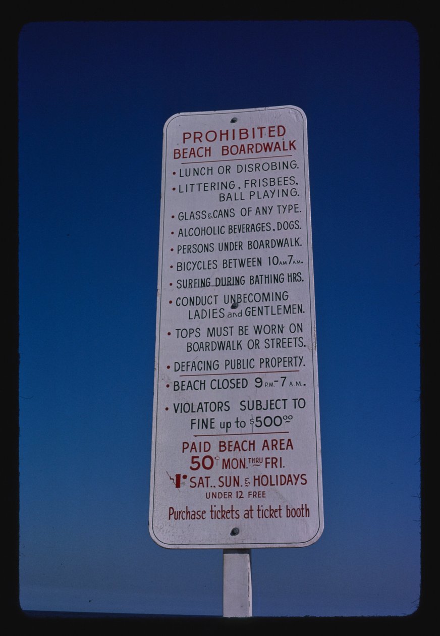 Pláž, pravidla promenády, Seaside Heights, New Jersey, USA od John Margolies