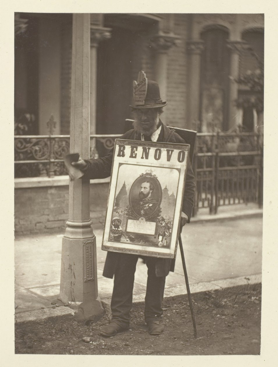 The London Boardmen, 1881. od John Thomson