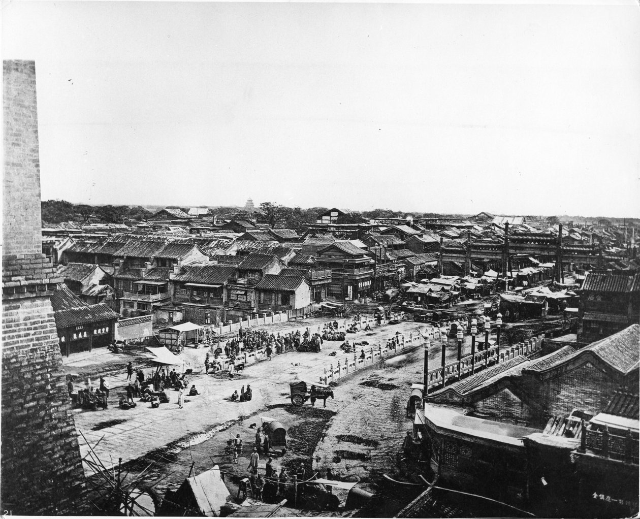 Pohled na Central Street v čínské čtvrti Pekingu, c.1870 od John Thomson