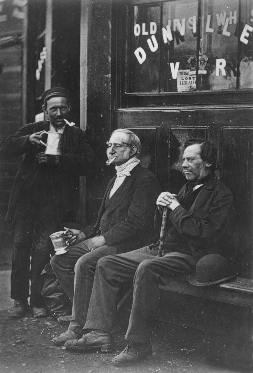 Wall Workers, cca 1877 (č/b foto) od John Thomson