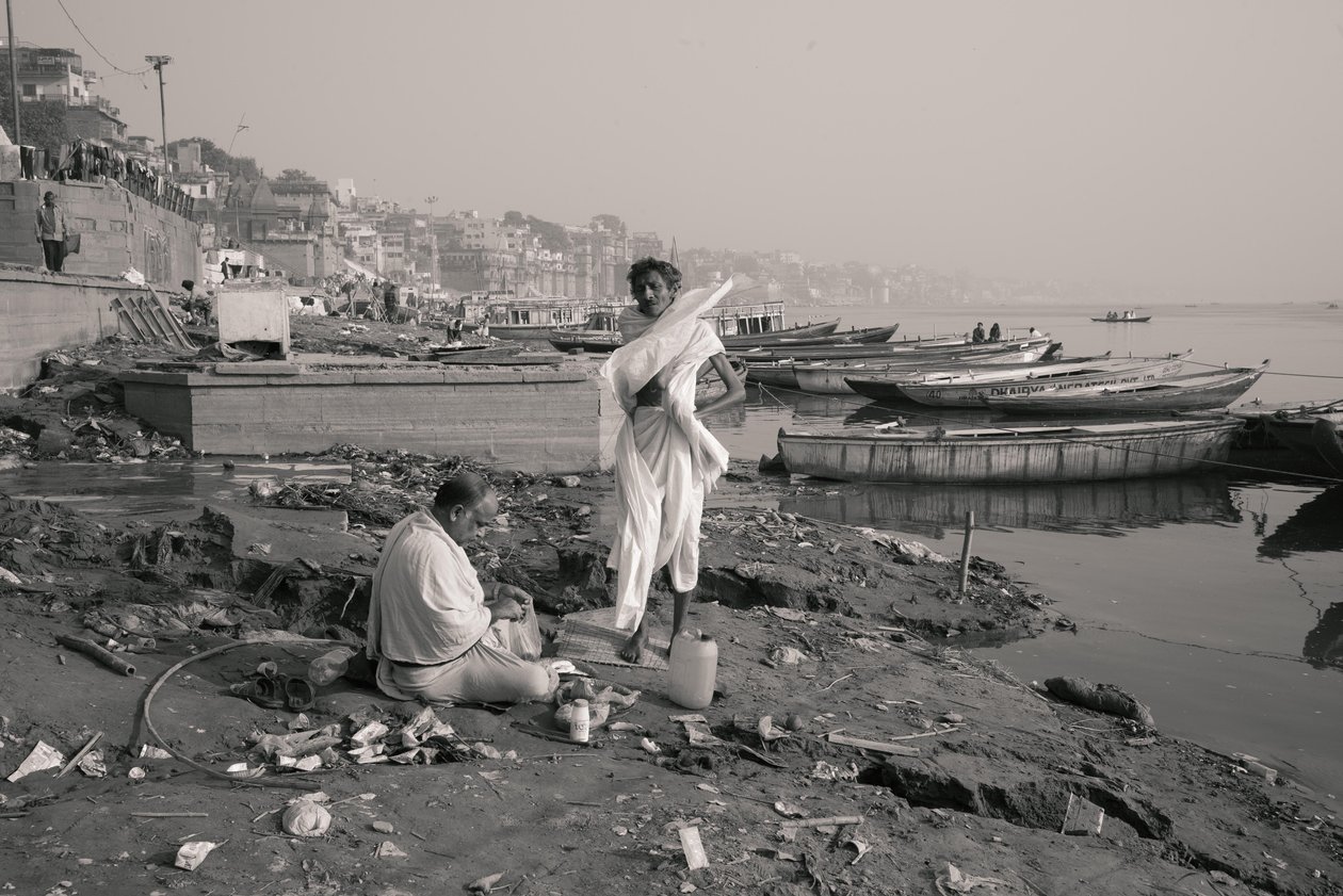 Manikarnika Ghat, Váránasí, 2016 (foto) od Jon Nicholson