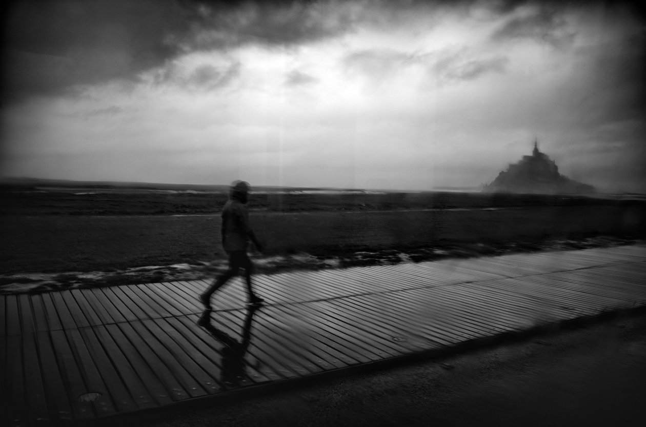 Cestou na Mont St Michel, 2022 (foto) od Jon Nicholson