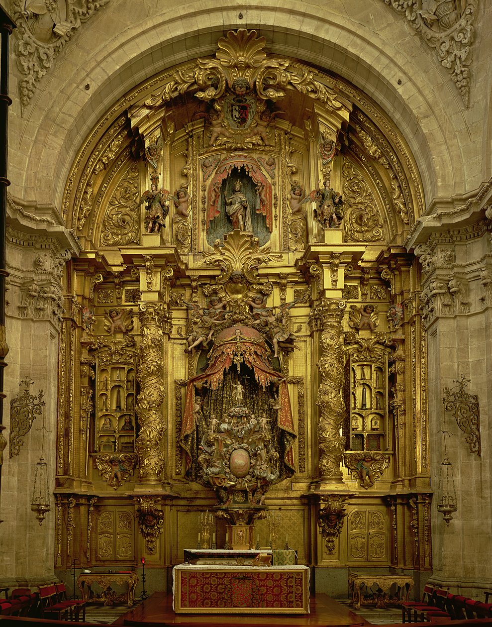 Retable of the Sacrament Chapel od Jose Benito de Churriguera