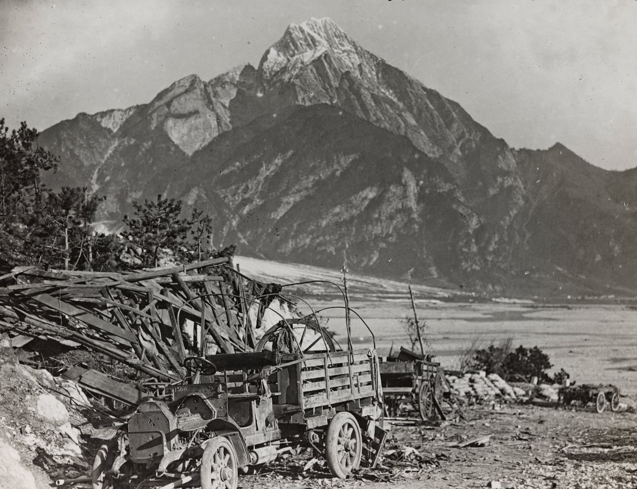 Album "Moje světová válka - vzpomínky na jihozápadní frontu v Korutanech, Itálie, Trentino-Alto Adige) 31.3.1915-12.11. 1918 - Josef Zohles Vídeň ": na řece Tagliamento (nar. od Josef Zohles