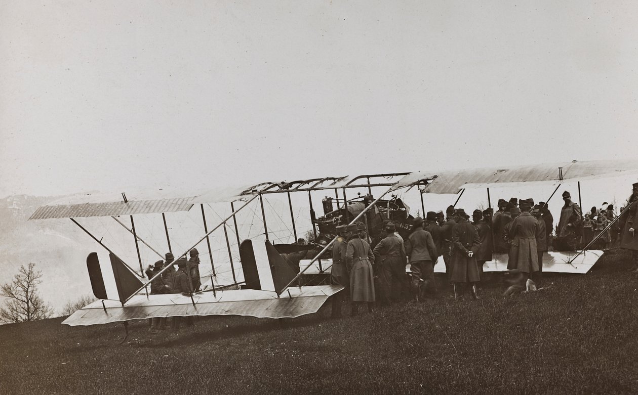 Album "Moje světová válka - vzpomínky na jihozápadní frontu v Korutanech, Itálie, Trentino-Alto Adige) 31/03/1915-12/11/ 1918 - Josef Zohles Wien ": Rakouští vojáci a letadlo od Josef Zohles