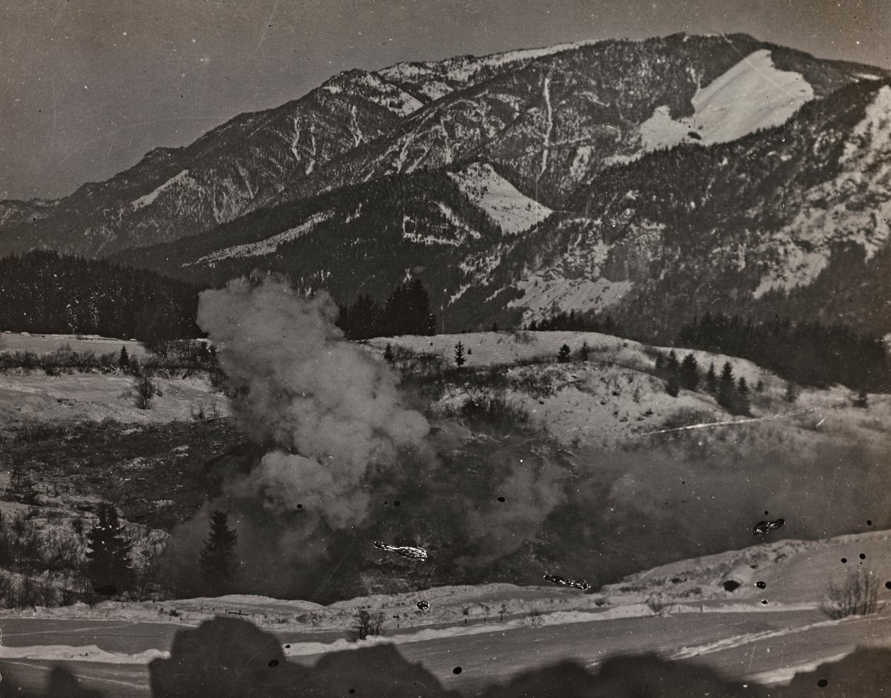 Album "Moje světová válka - vzpomínky na jihozápadní frontu v Korutanech, Itálie, Trentino-Alto Adige) 31.3.1915-12.11. 1918 - Vídeň Josefa Zohleho ": válečná zóna (č/b foto) od Josef Zohles
