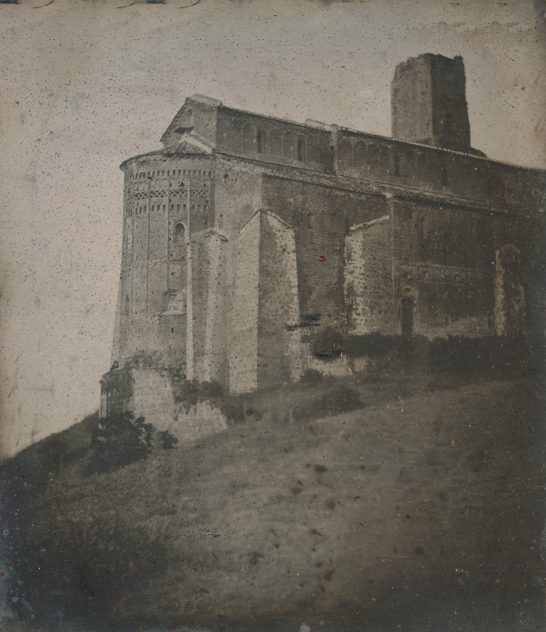 43. Toscanella Eglise de S. Pietro, apside, 1842. od Joseph Philibert Girault De Prangey