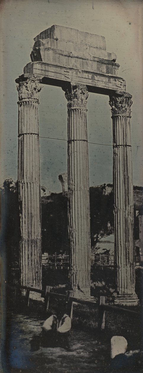 Severozápadní fasáda, Chrám Castora a Polluxa, Řím, 1842. od Joseph Philibert Girault De Prangey