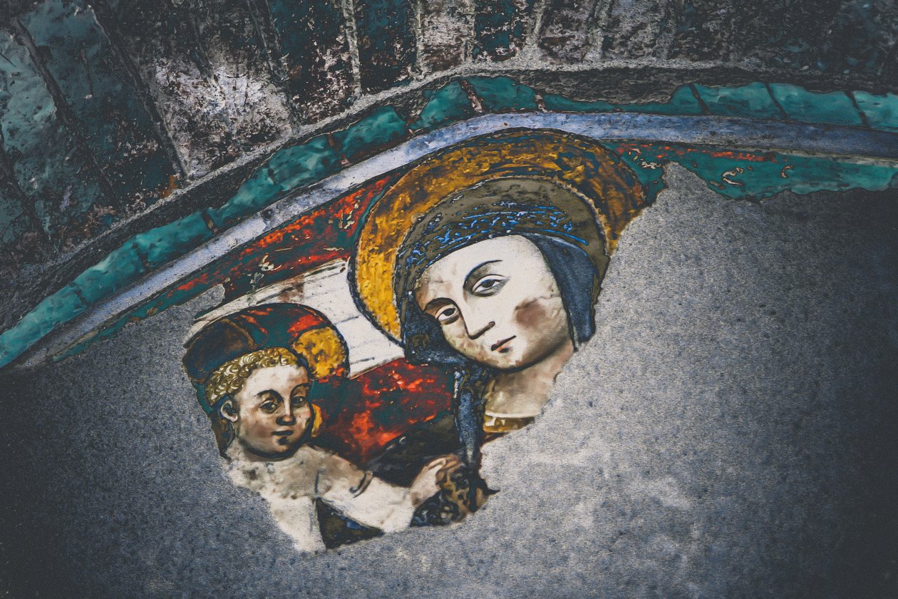 Madona s dítětem, z cyklu Marie a Ježíš v Savonně, 2015 (fotografie) od Joy Lions