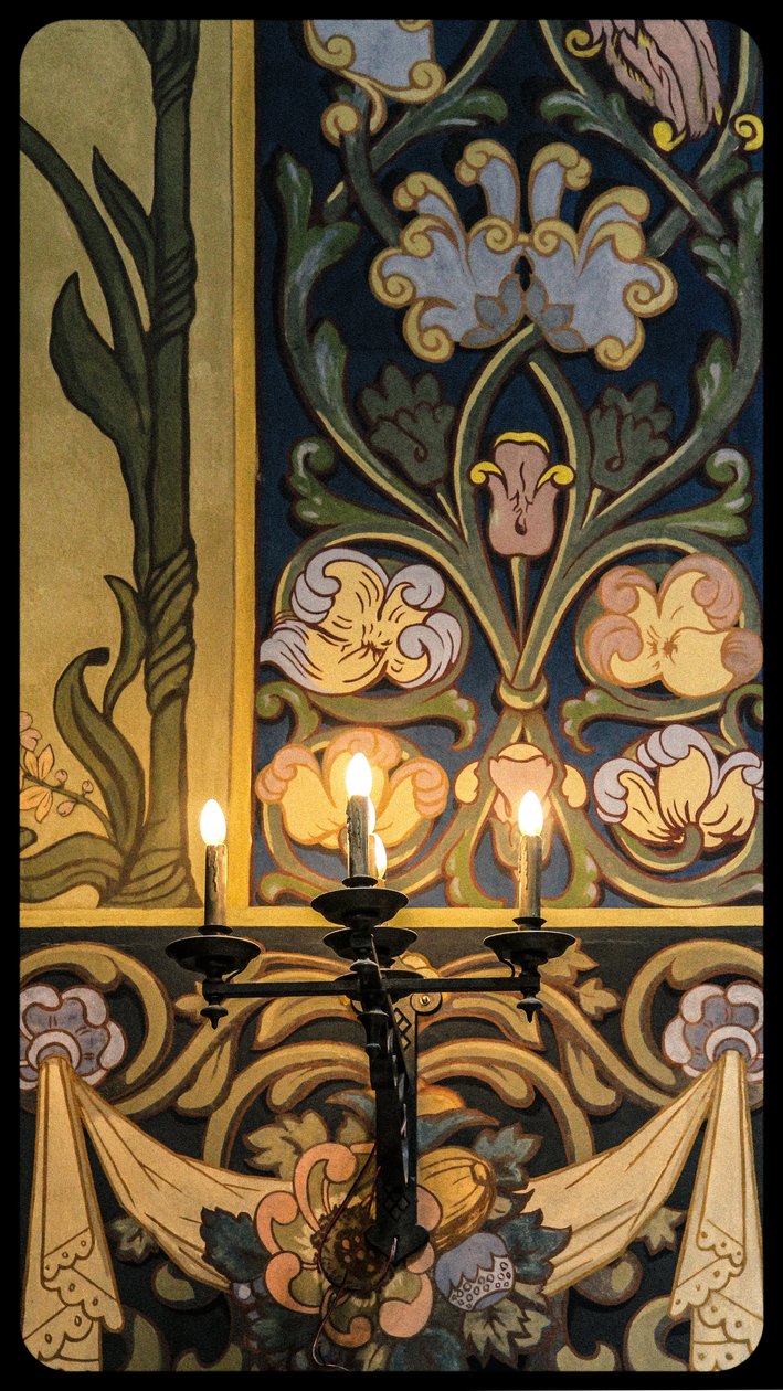 The Mantlepiece, ze série Eglise Russe, 2016 (fotografie) od Joy Lions