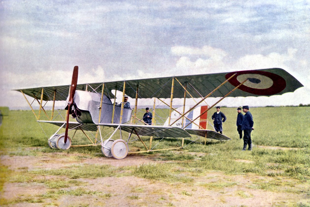Dvojplošník Nieuport 10 během bitvy na Marně východně od Paříže, září 1914 (autochrom) od Jules Gervais Courtellemont