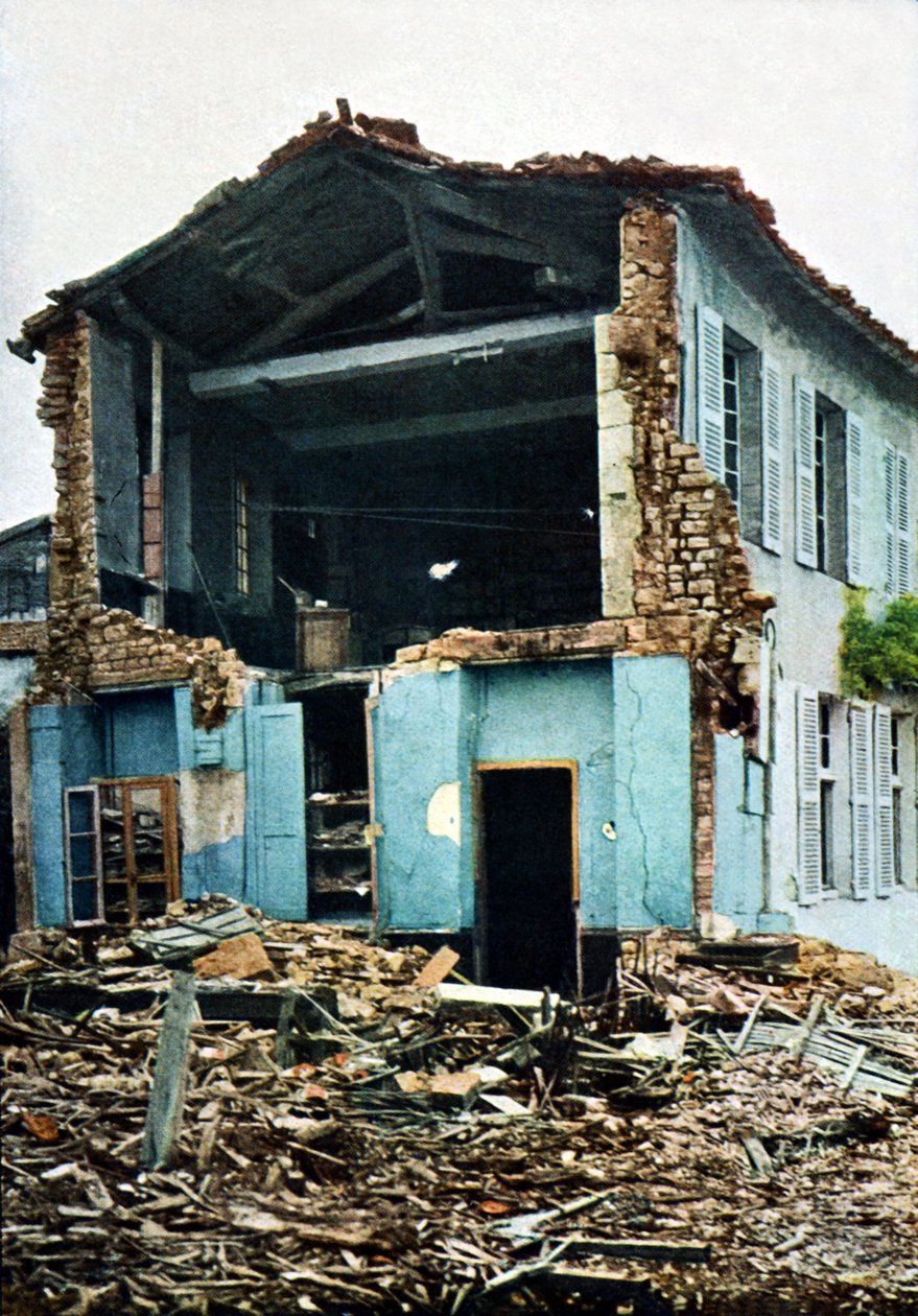 Těžce poškozený dům, Verdun, 1916 (autochrom) od Jules Gervais Courtellemont