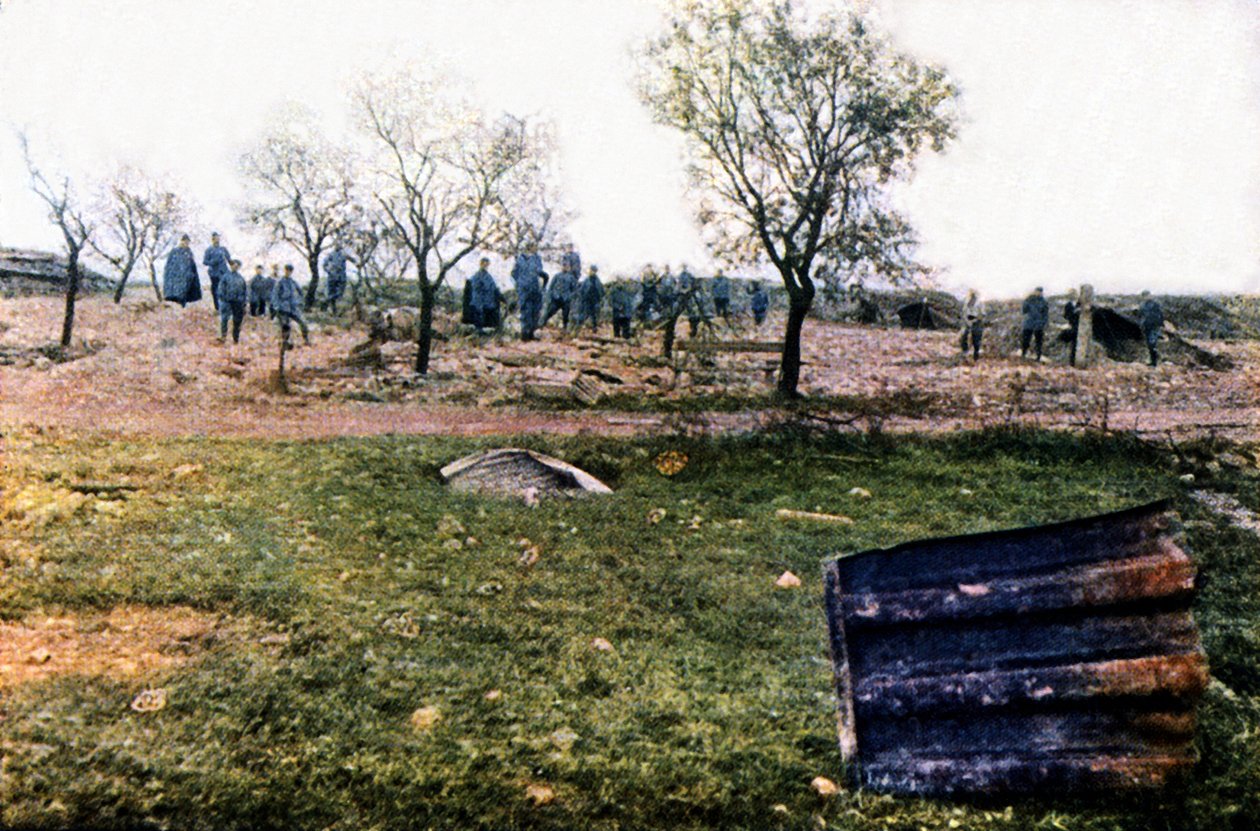Úkryt francouzské armády u Verdunu zničený Němci, září 1916 (autochrom) od Jules Gervais Courtellemont