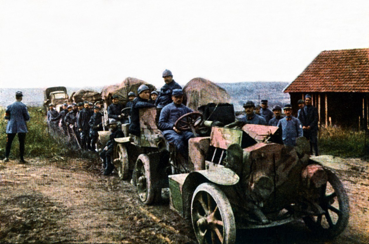 Francouzští vojáci a vozidla mobilní protivzdušné obrany během bitvy u Verdunu, září 1916 (autochrom) od Jules Gervais Courtellemont