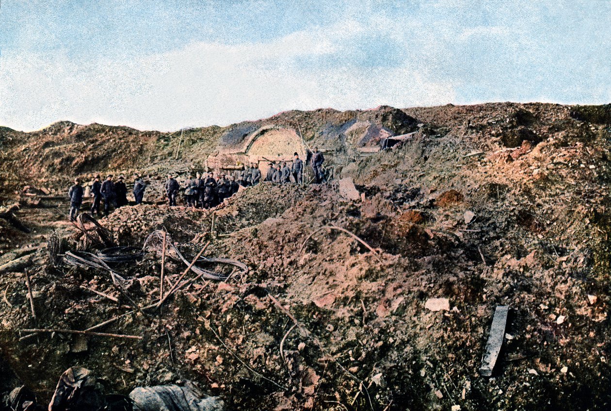 Vojáci ve Fort de Souville, který byl zničen německým dělostřelectvem, září 1916 (autochrome) od Jules Gervais Courtellemont