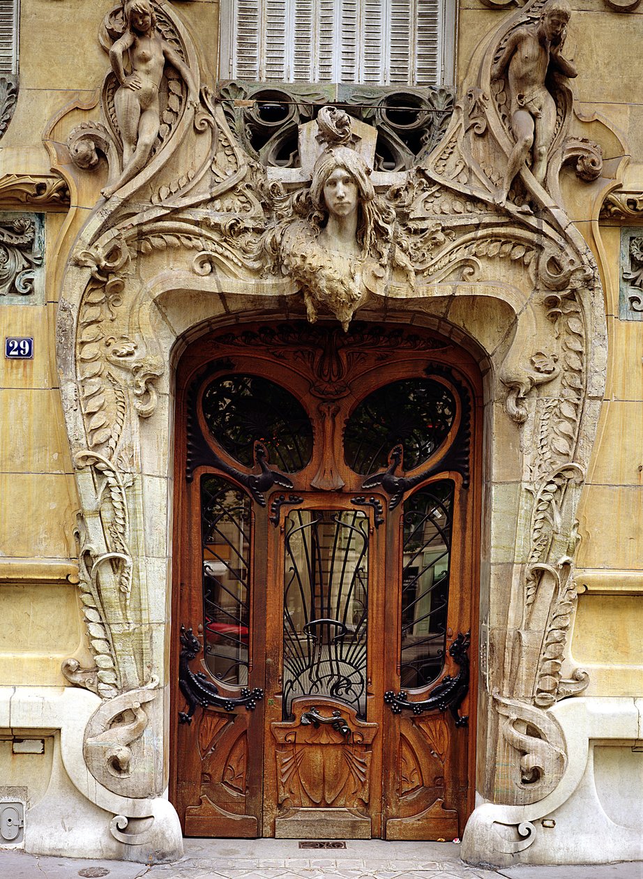 Vstupní dveře do apartmánů na 29 Avenue Rapp, navržený v roce 1901 od Jules Lavirotte