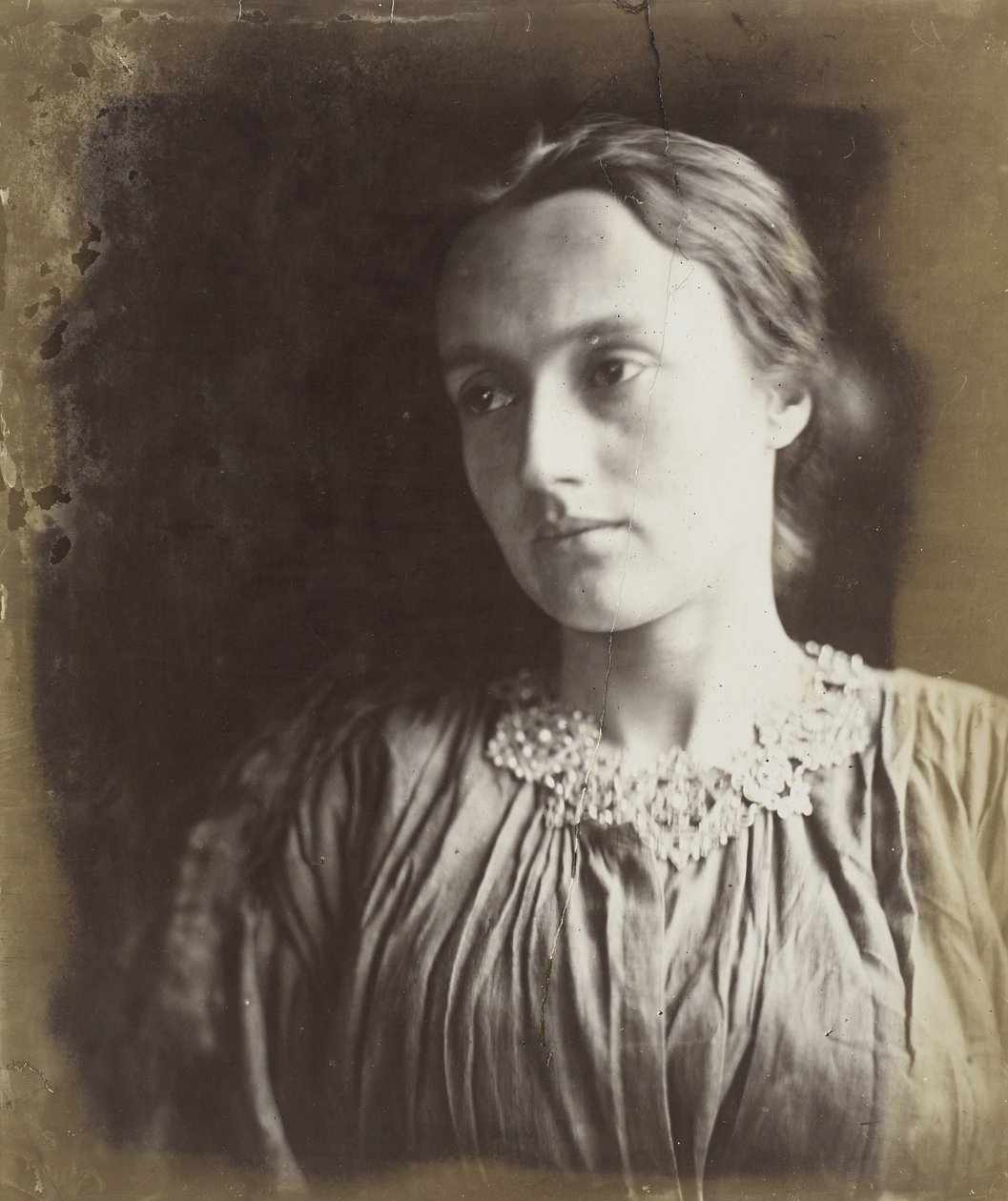 Annie Chinery Cameron, 1870-72 (stříbrný tisk alba) od Julia Margaret Cameron