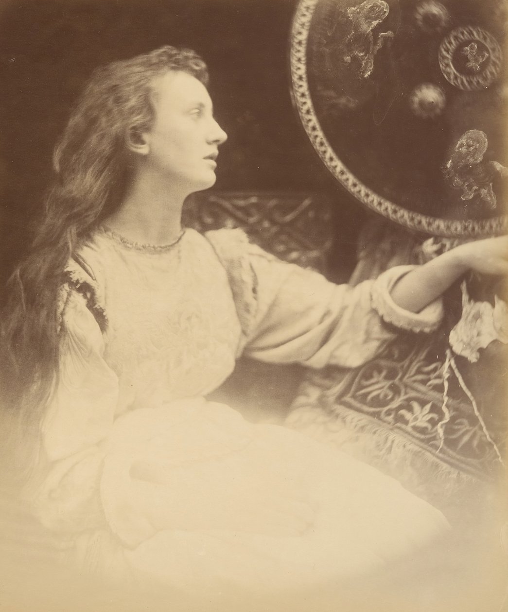 Elaine the Lily - Maid of Astolat, 1874. od Julia Margaret Cameron