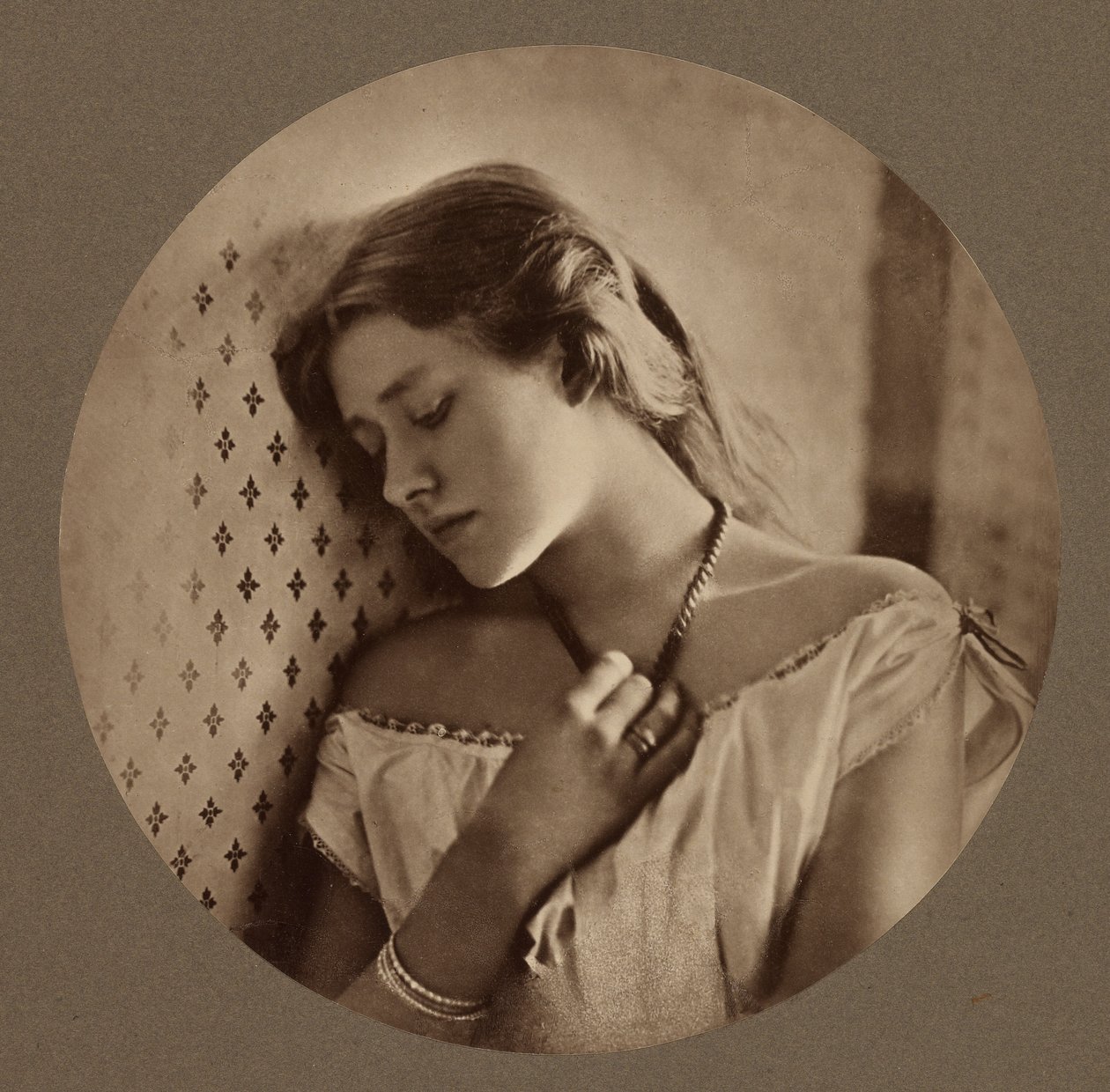 [Ellen Terryová v šestnácti letech] od Julia Margaret Cameron