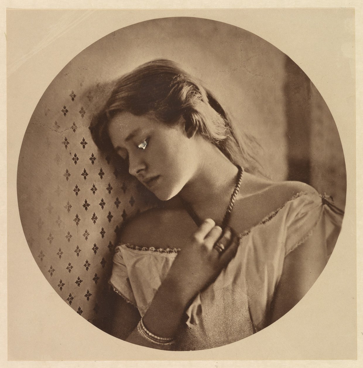 Ellen Terryová ve věku šestnácti let od Julia Margaret Cameron