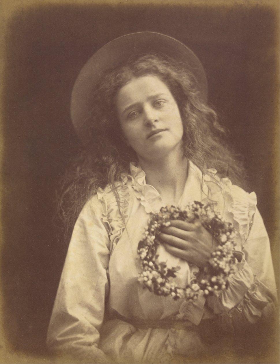 Protože mám být královnou května, matko, mám být královnou května od Julia Margaret Cameron