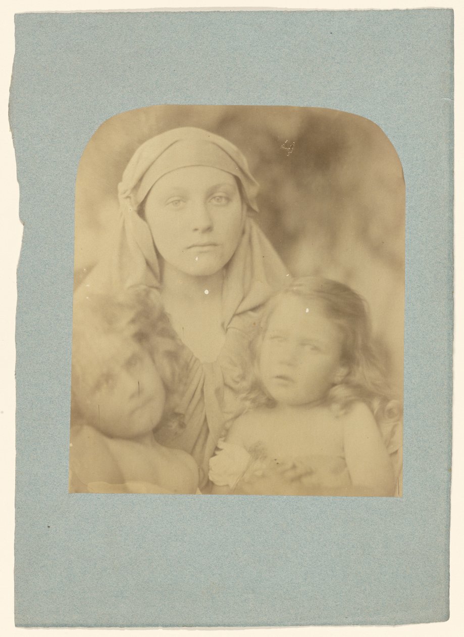 [Madona se dvěma dětmi] od Julia Margaret Cameron