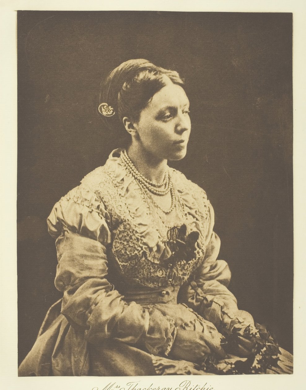 Paní Thackeray Ritchie, 1870, tisk kolem 1893. od Julia Margaret Cameron