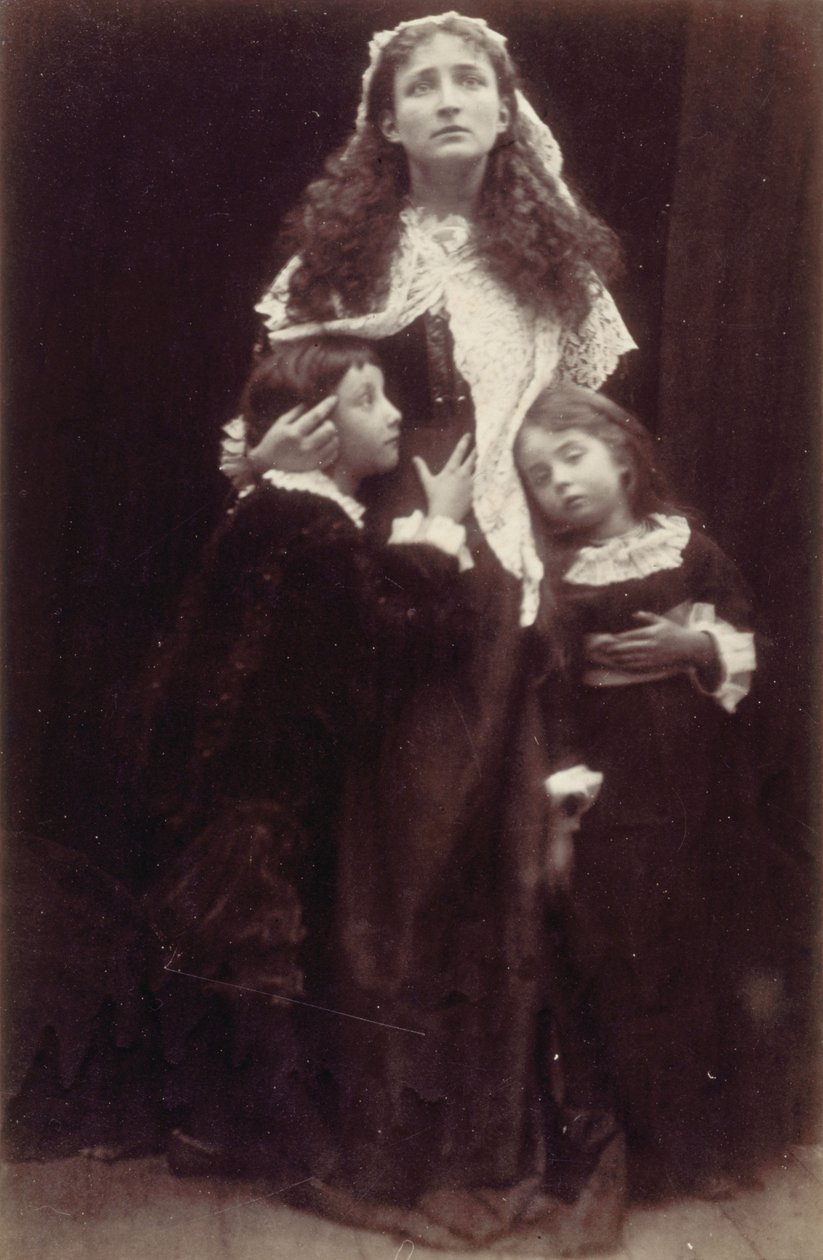„Královna Henrietta Maria a její děti“ (Rachel a Laura Gurneyovy) od Julia Margaret Cameron