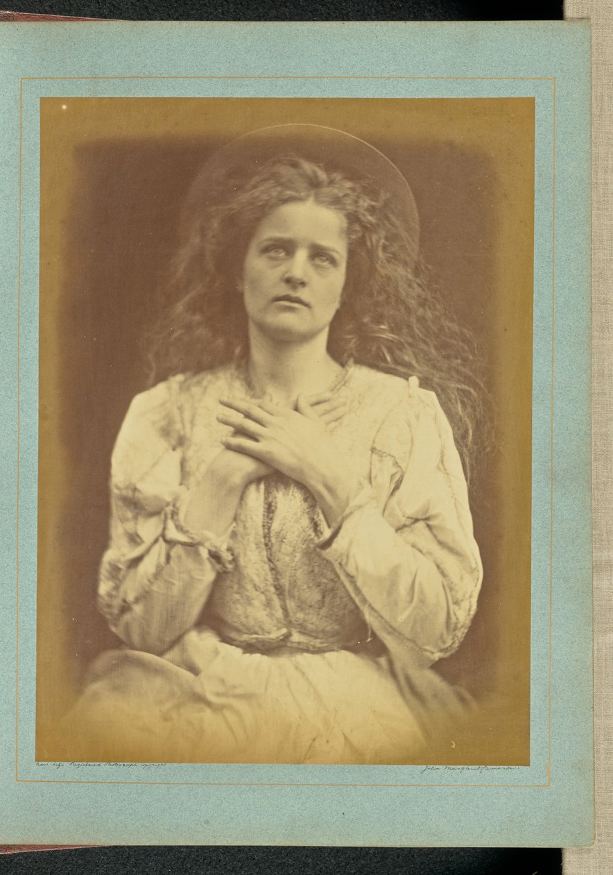 "Tak teď si myslím, že je blízko - věřím, že je - vím" / "Požehnaná múza šla tou cestou, kterou bude muset jít moje duše". od Julia Margaret Cameron