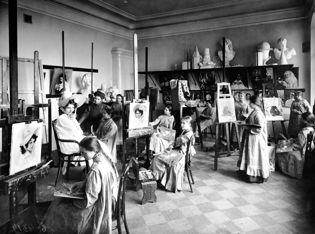 Studenti v hodině malby, Vladimirská církevní škola, Petrohrad, 1909 od Karl Karlovich Bulla