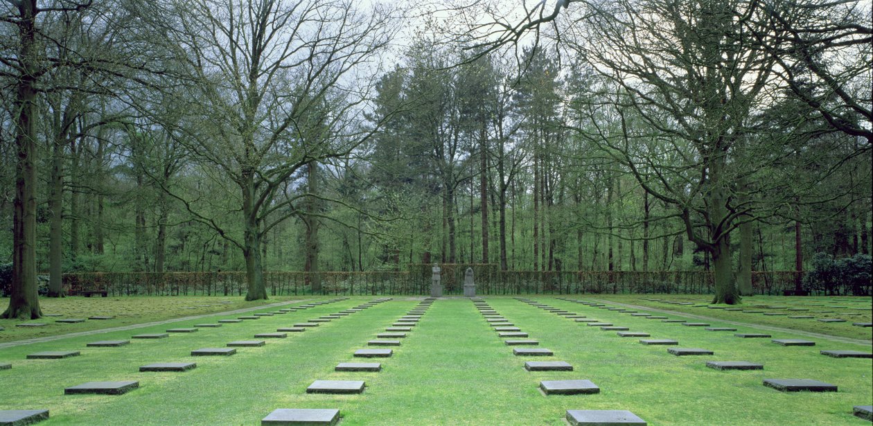 Německý vojenský hřbitov Vladslo (foto) (viz také 176184) od Käthe Kollwitz