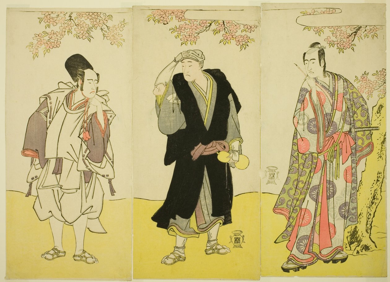 Herci Sawamura Sojuro III jako Kusunoki Tatewaki Masatsura (vpravo), Onoe Matsusuke I jako mnich Sahei Bozu (uprostřed) a Ichikawa Yaozo III jako knížecí sluha Kusunoki Uraminosuke (vlevo) ve hře Kumoi no Hana Yoshino no Wakamusha, která se hrála v od Katsukawa Shunsho