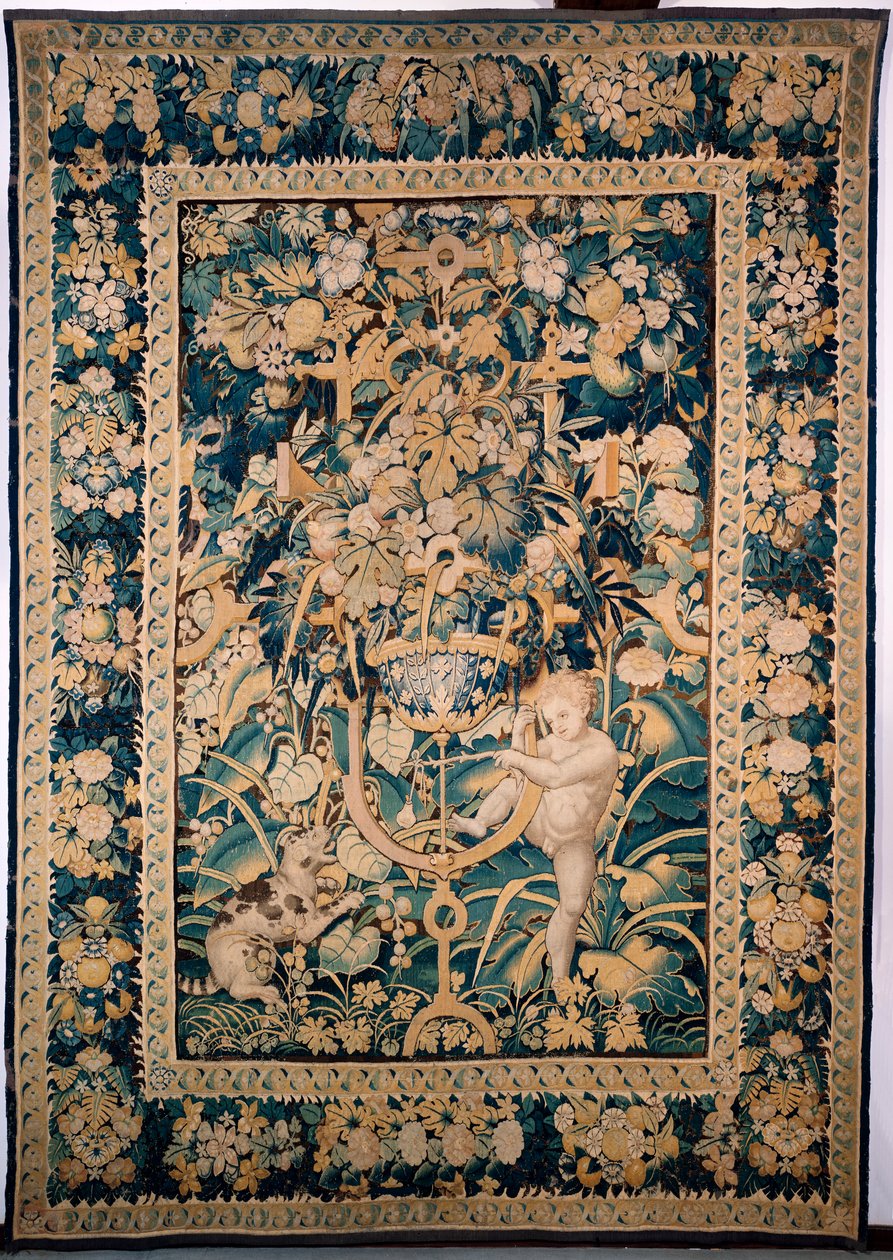 Gobelín. Enghien. Chlapec čelí divokému zvířeti (Bambin taquinant un jeune fauve, De knaap met het jonge wilde dier). Rozměry 363 cm x 259 cm. Chlapec nebo putto škádlí divoké zvíře, možná leoparda, s hruškou upevněnou na tyči. od Alec Hunter