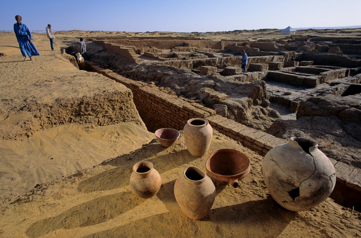 Starověké osídlení, Francouzská mise, Stará egyptská říše; oáza Dakhla; Balat; Egypt od Kenneth Garrett