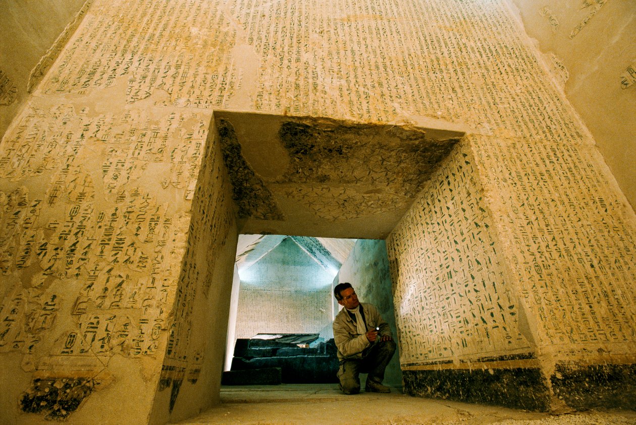 Egypt; archeologie; Stará říše; Sakkára, Audran Labrousse, francouzská mise, Pepi I., hrobka od Kenneth Garrett