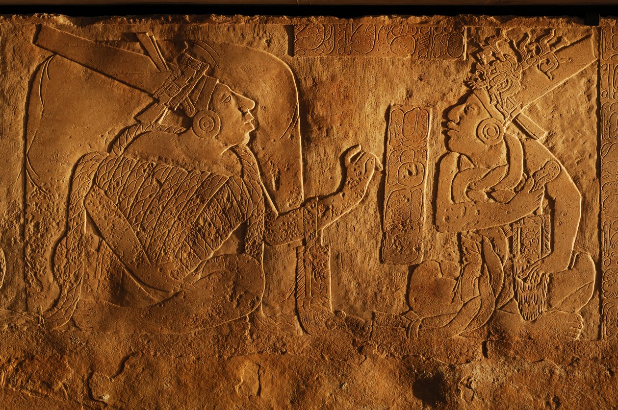 Trůnní lavice Chrámu 19, Palenque, Mexiko, řezba Akhal Mo Nab, 2005 (foto) od Kenneth Garrett