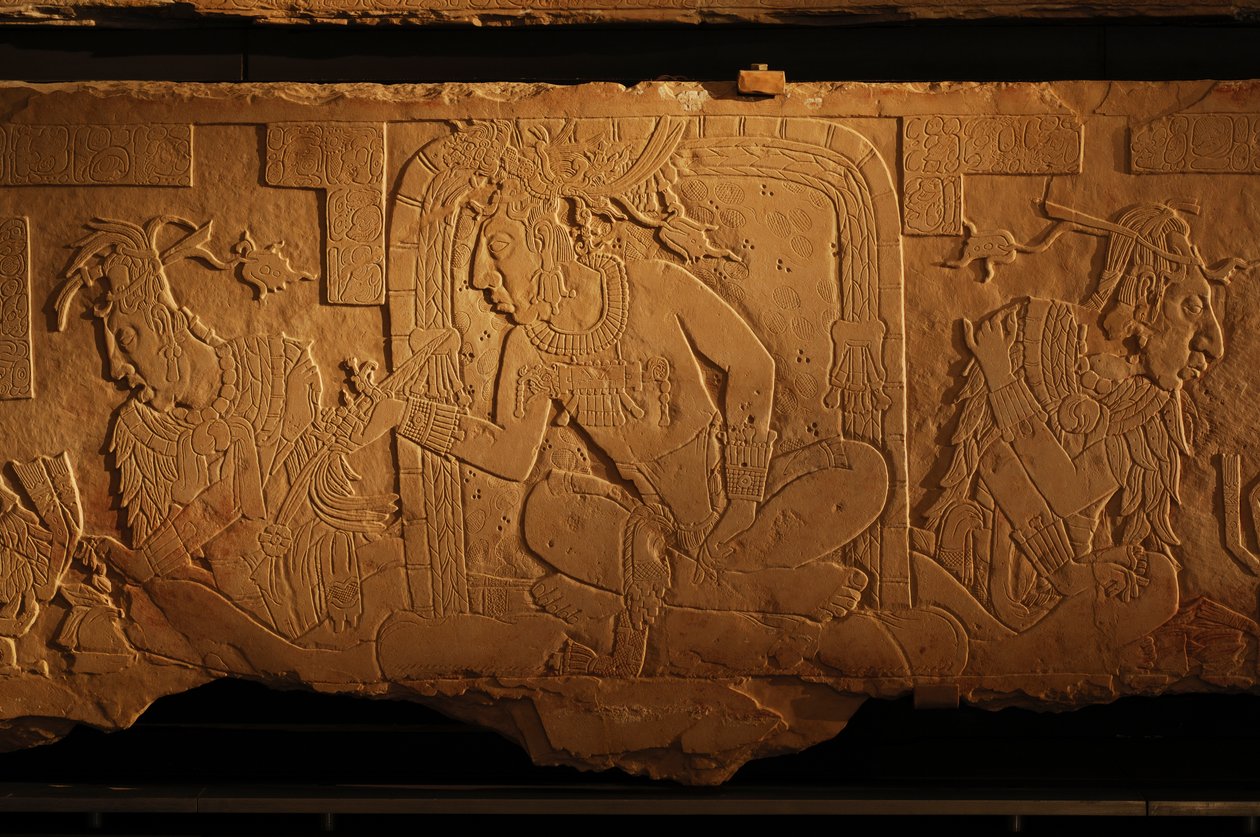 Chrám 21, trůnní lavice, řezba krále Achala Mo Naba, Palenque, Mexiko, 2005 (foto) od Kenneth Garrett