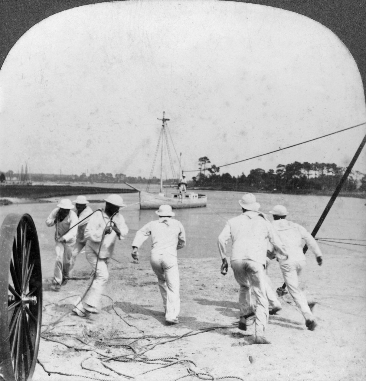 Některé operace Life Saving Corps, Jamestown Exposition, Virginia, USA, 1907 od Keystone View Company