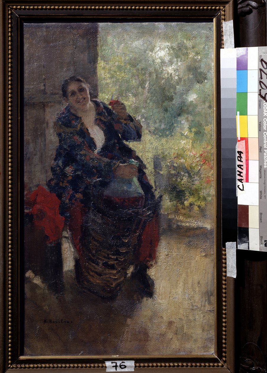 Bytná nebo žena se sklenkou vína (A Landlady, Woman with a Glass of Wine). Silná sedící žena zvedne sklenici k přípitku a drží obrovskou láhev vína. Obraz Konstantina Alexejeviče Korovina (Constantin Korovin) (1861-1939), od Konstantin Alekseevich Korovin