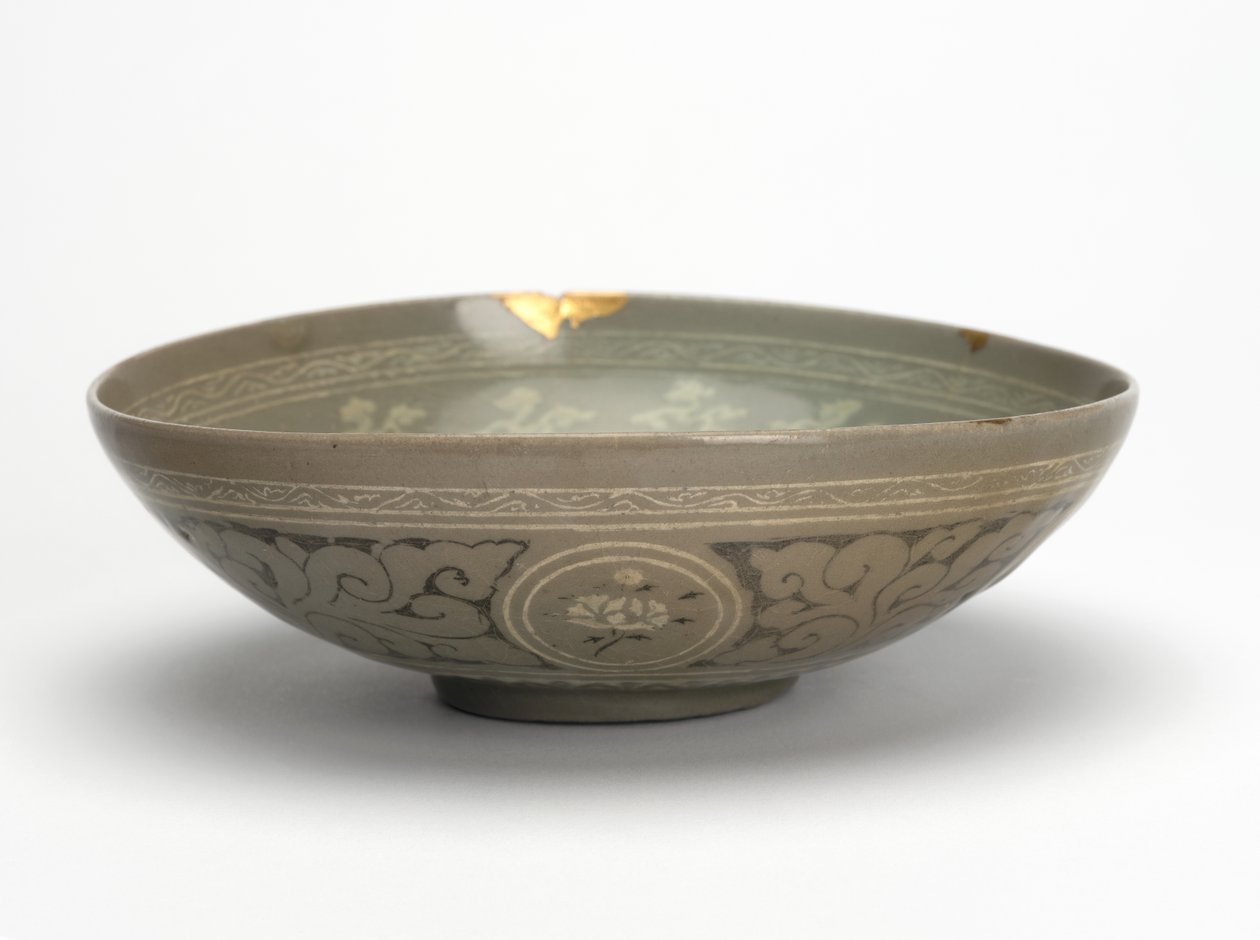 Mísa s jeřáby a mraky, cca 1150-1200 (celadonově glazovaná kamenina) od Korean School