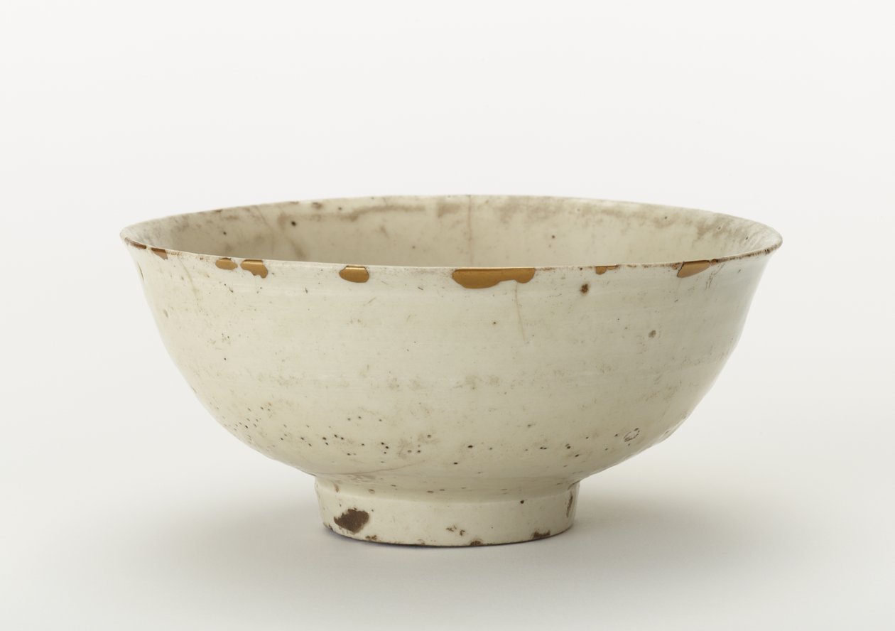 Čajová mísa (koraijawan), konec 16.-začátek 17. století (porcelán s průhlednou glazurou, opravy zlatého laku) od Korean School