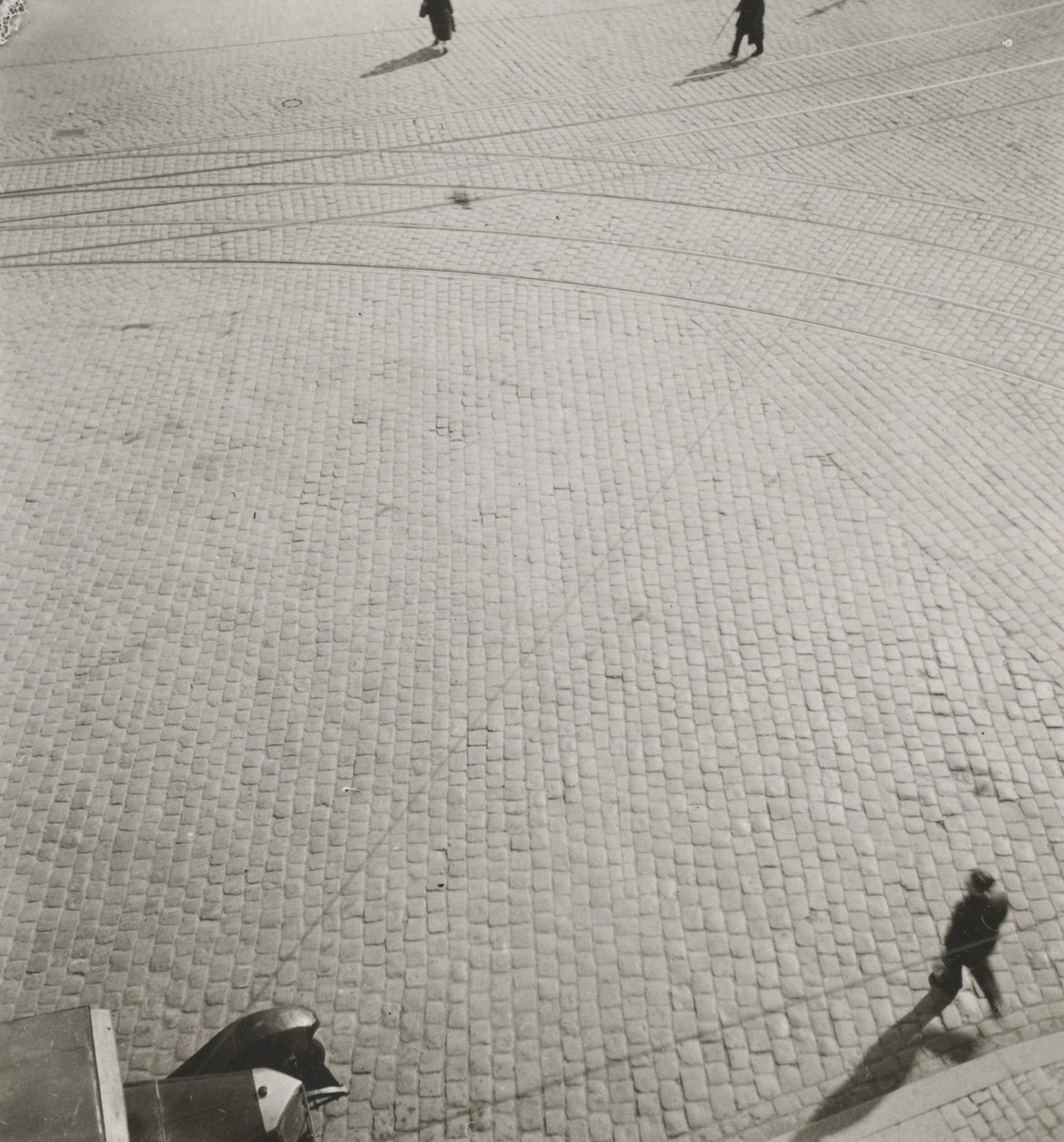 Bez názvu, kolem roku 1920 (želatinový stříbrný kontaktní tisk) od Laszlo Moholy Nagy
