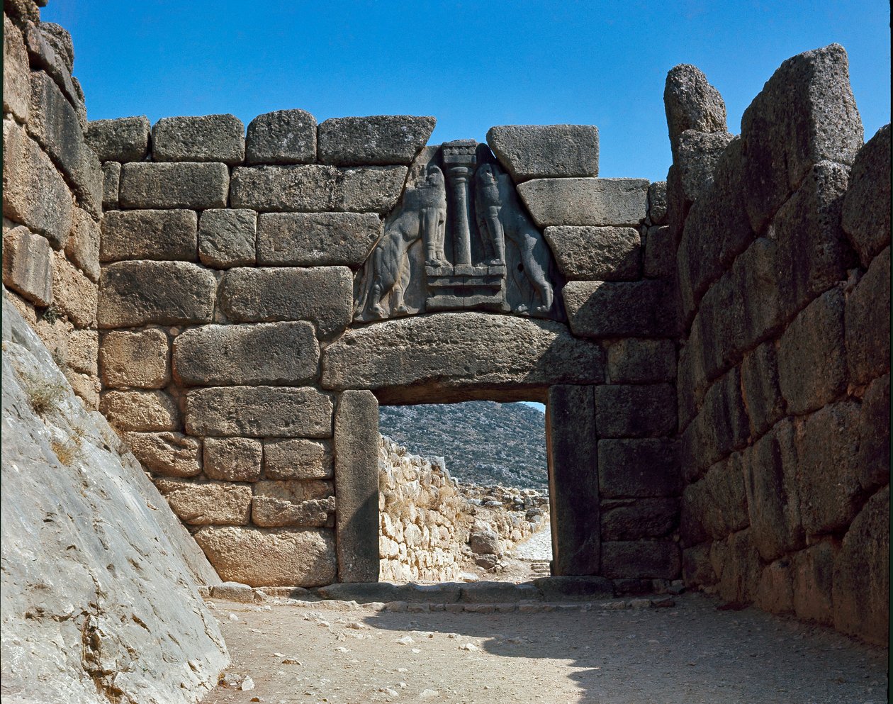 Brána lvů: místo starověkého města Mycenes, na Peloponésu (1500-1100 př.nl) Řecko od Late Helladic Period Mycenaean