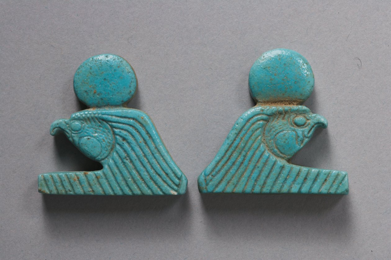 Náhrdelní koncovky se sokolí hlavou (fajáns) od Late Period Egyptian