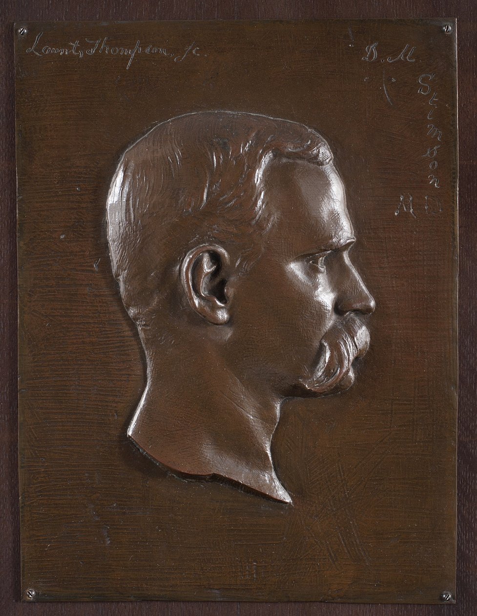 Portrétní reliéf Dr. Stimsona, kolem roku 1880 (bronz) od Launt Thompson