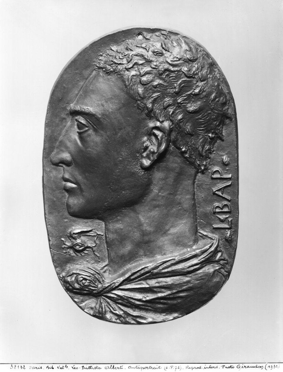 Autoportrét medailonu (bronz) od Leon Battista Alberti
