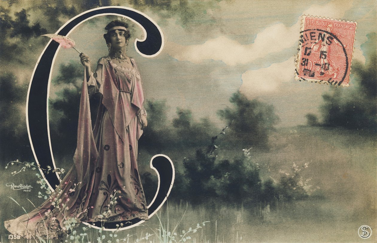 Velké písmeno C: Lucienne Roger, polosvětská umělkyně Belle Époque.. ,1906 (fotografie) od Leopold Emile Rutlinger
