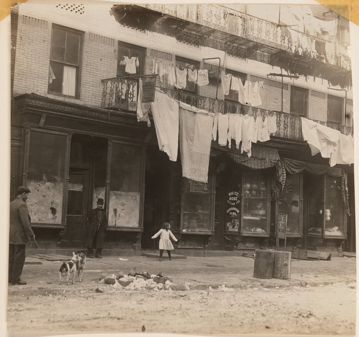 Bez názvu od Lewis W. Hine