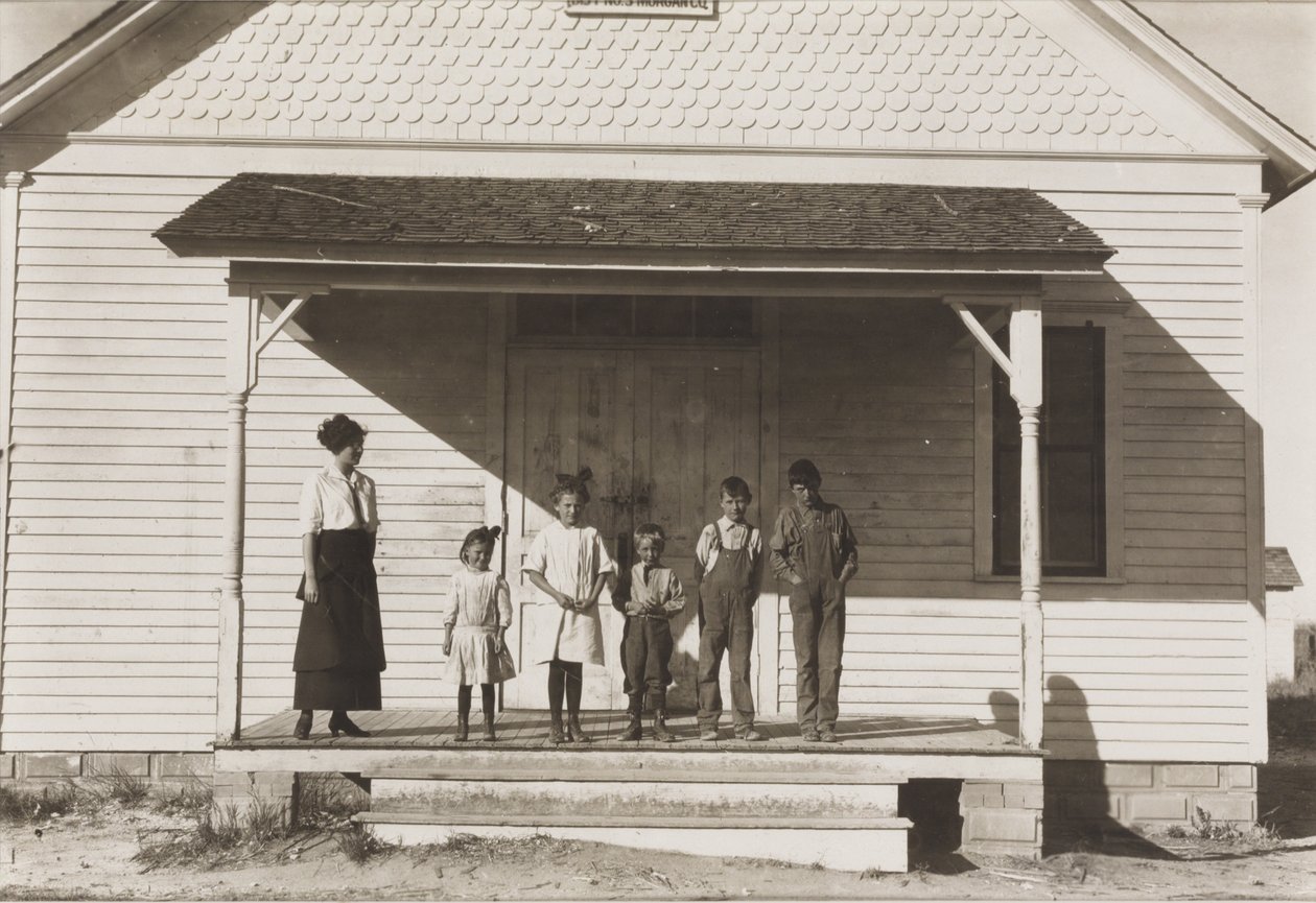 Pět žáků přítomných ve škole č. 6, okres 3, Fort Michigan, Colorado, 1915 od Lewis Wickes Hine